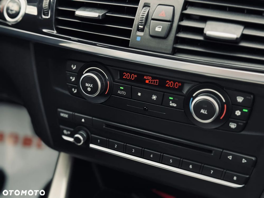 BMW X3 xDrive20d - 27