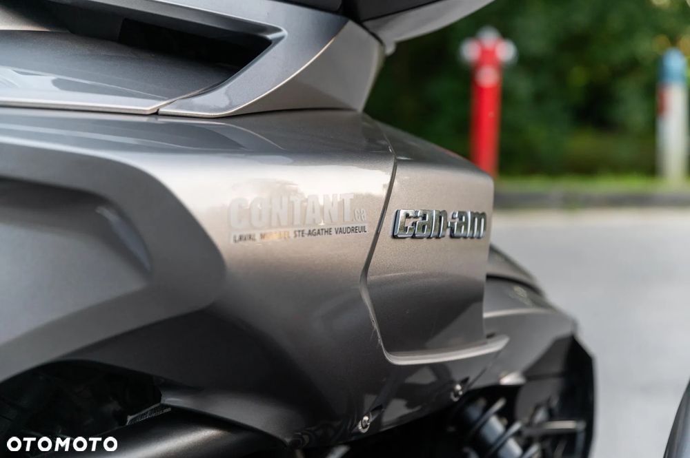 Can-Am Spyder - 32
