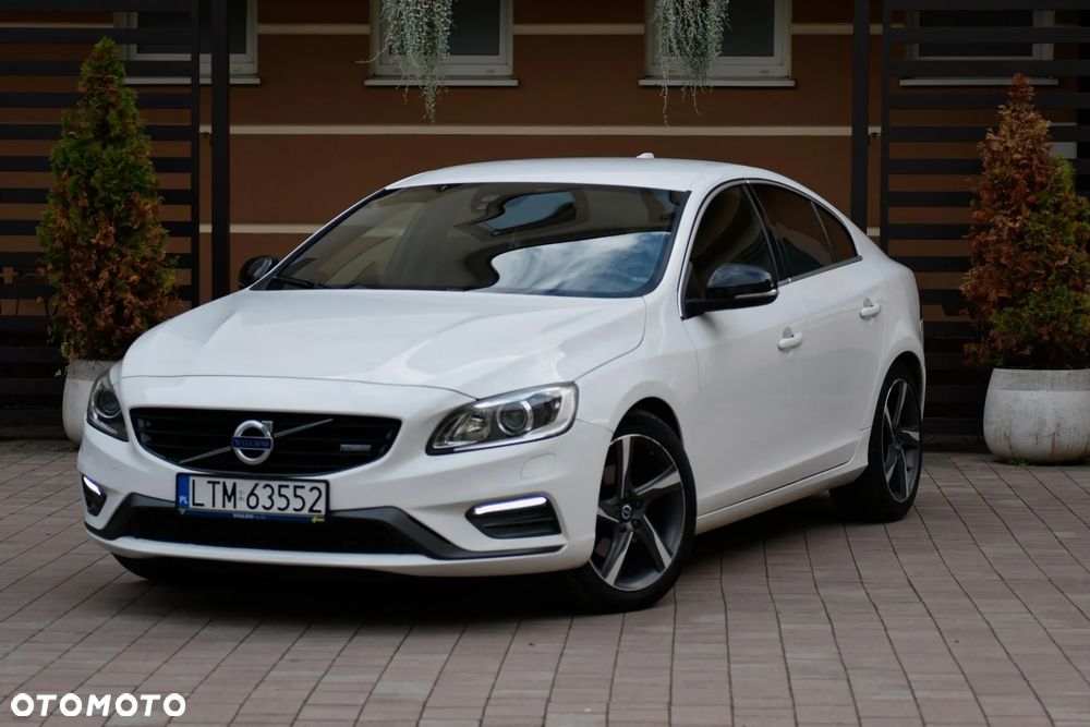 Volvo S60 D3 Drive-E R-Design Momentum - 1