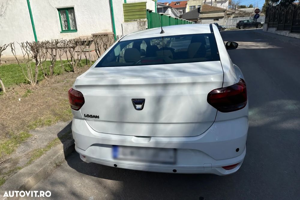 Dacia Logan TCe 90 Essential - 7