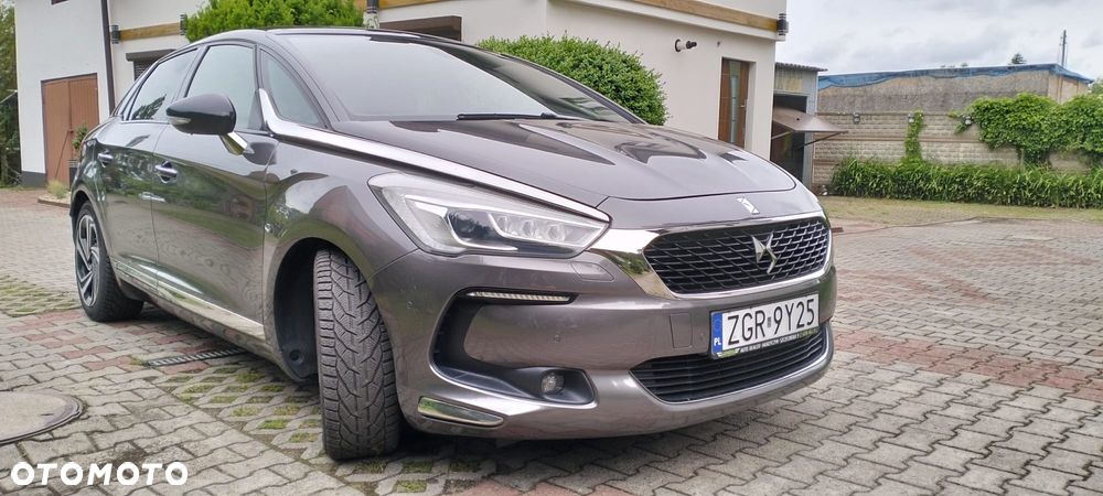 Citroën DS5 2.0 HDi Hybrid4 SoChic MCP - 2