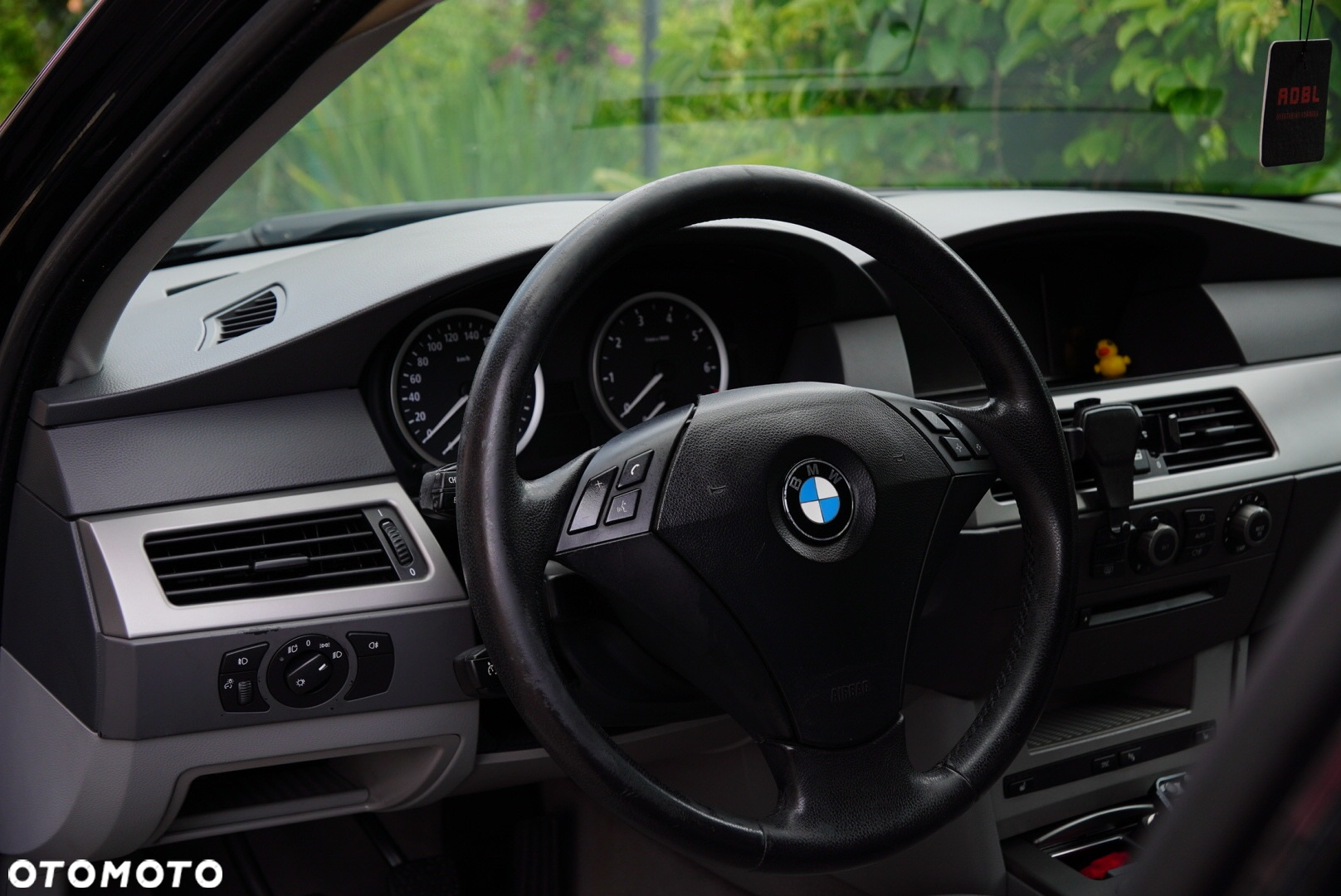 BMW Seria 5 520i - 14