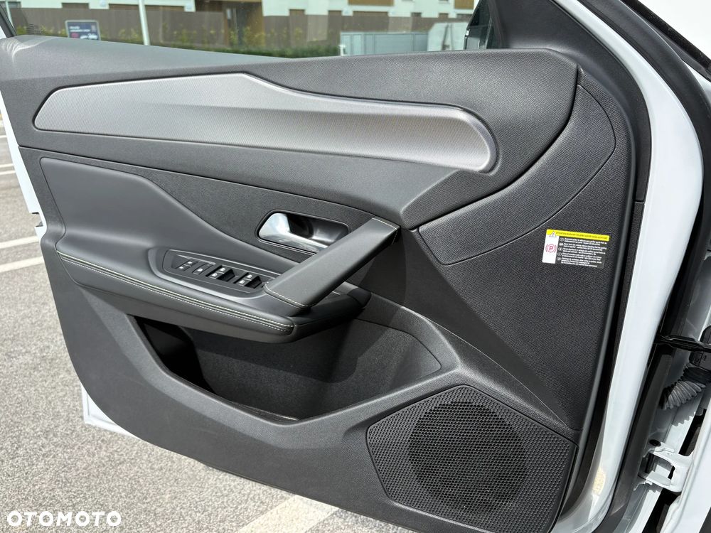 Peugeot 308 1.2 PureTech GT S&S EAT8 - 12