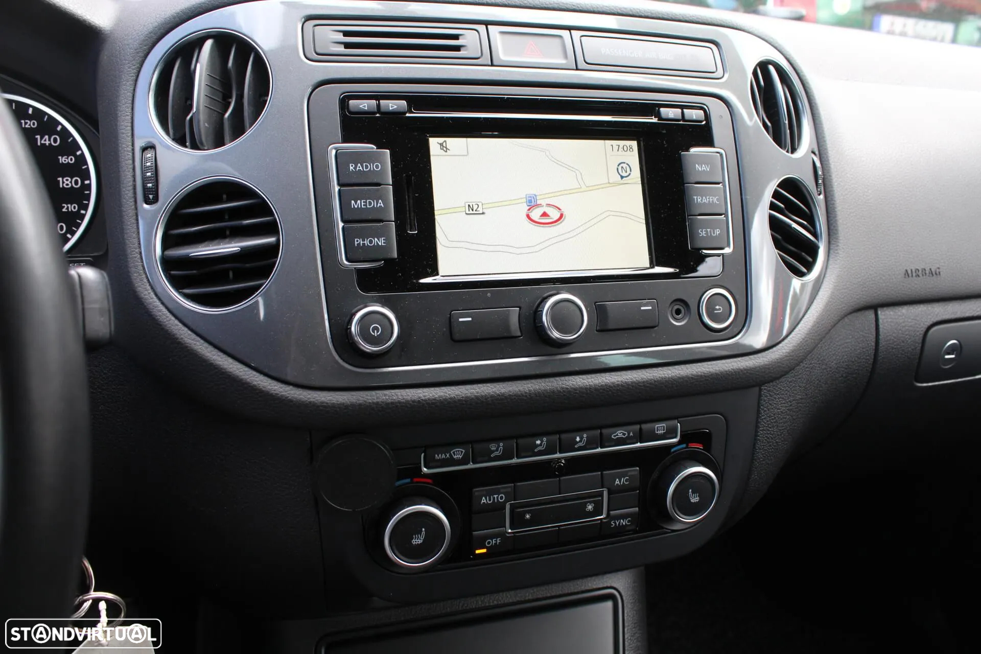 VW Tiguan 1.4 TSi Trend BlueMotion - 17