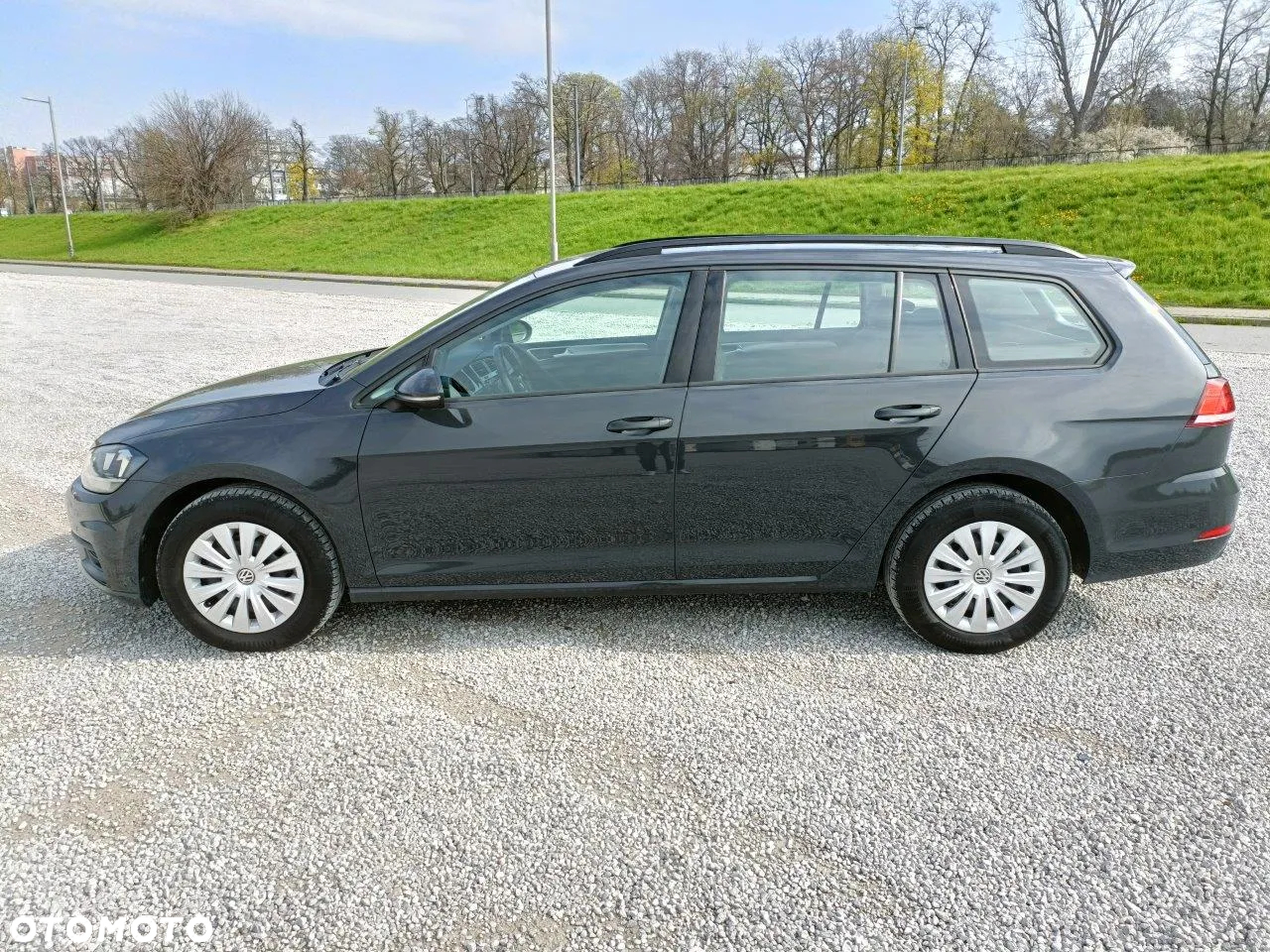 Volkswagen Golf VII 1.0 TSI Trendline - 2