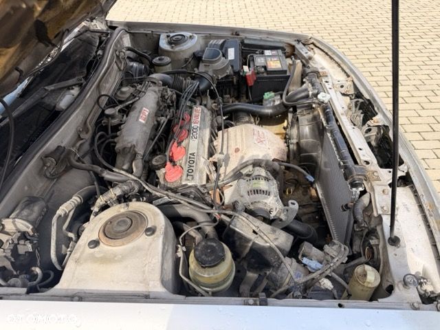 Toyota Camry - 25
