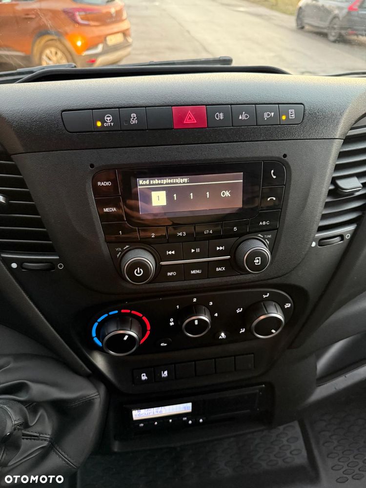 Iveco Daily 50/35C180, 3.0 180KM, HiMatic, Do zabudowy, DMC 3500kg - 16