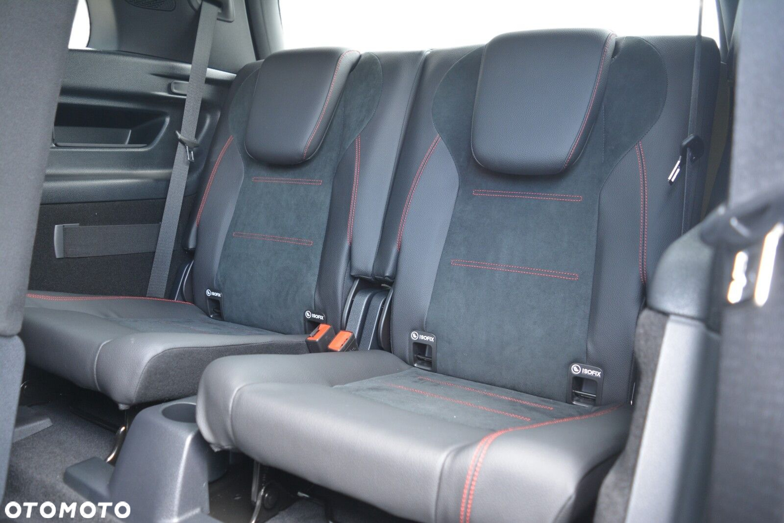 Mercedes-Benz GLB - 8