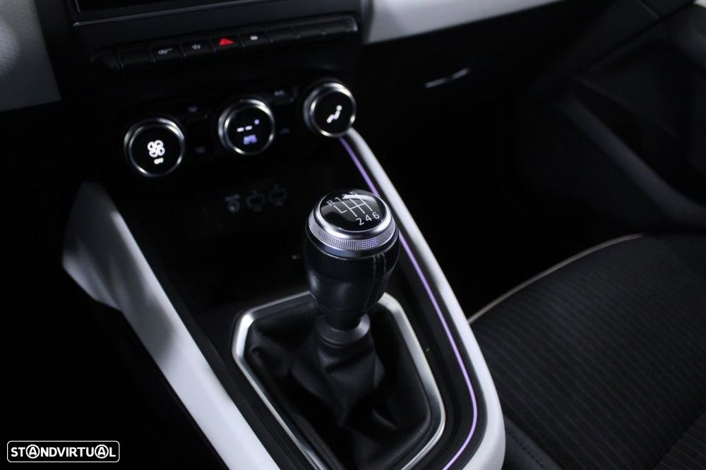 Renault Clio 1.0 TCe Techno - 30