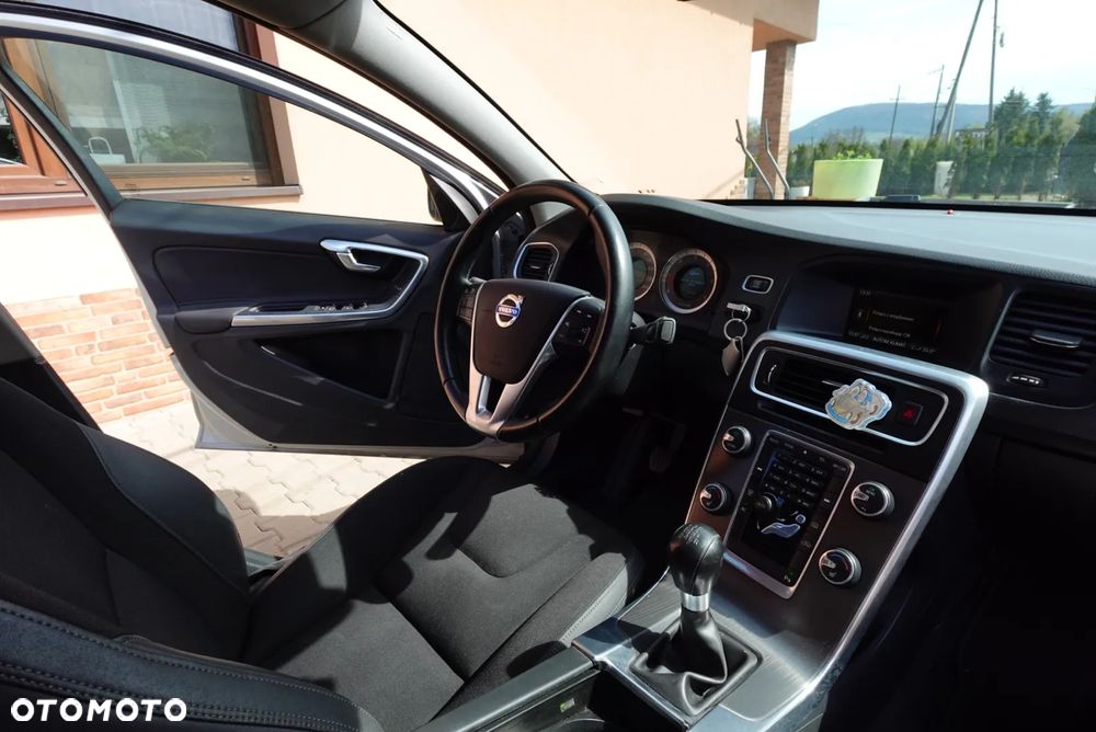 Volvo S60 D5 Momentum - 10