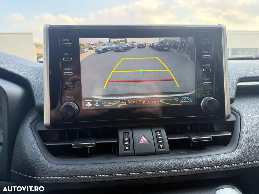 Toyota RAV4 - 16