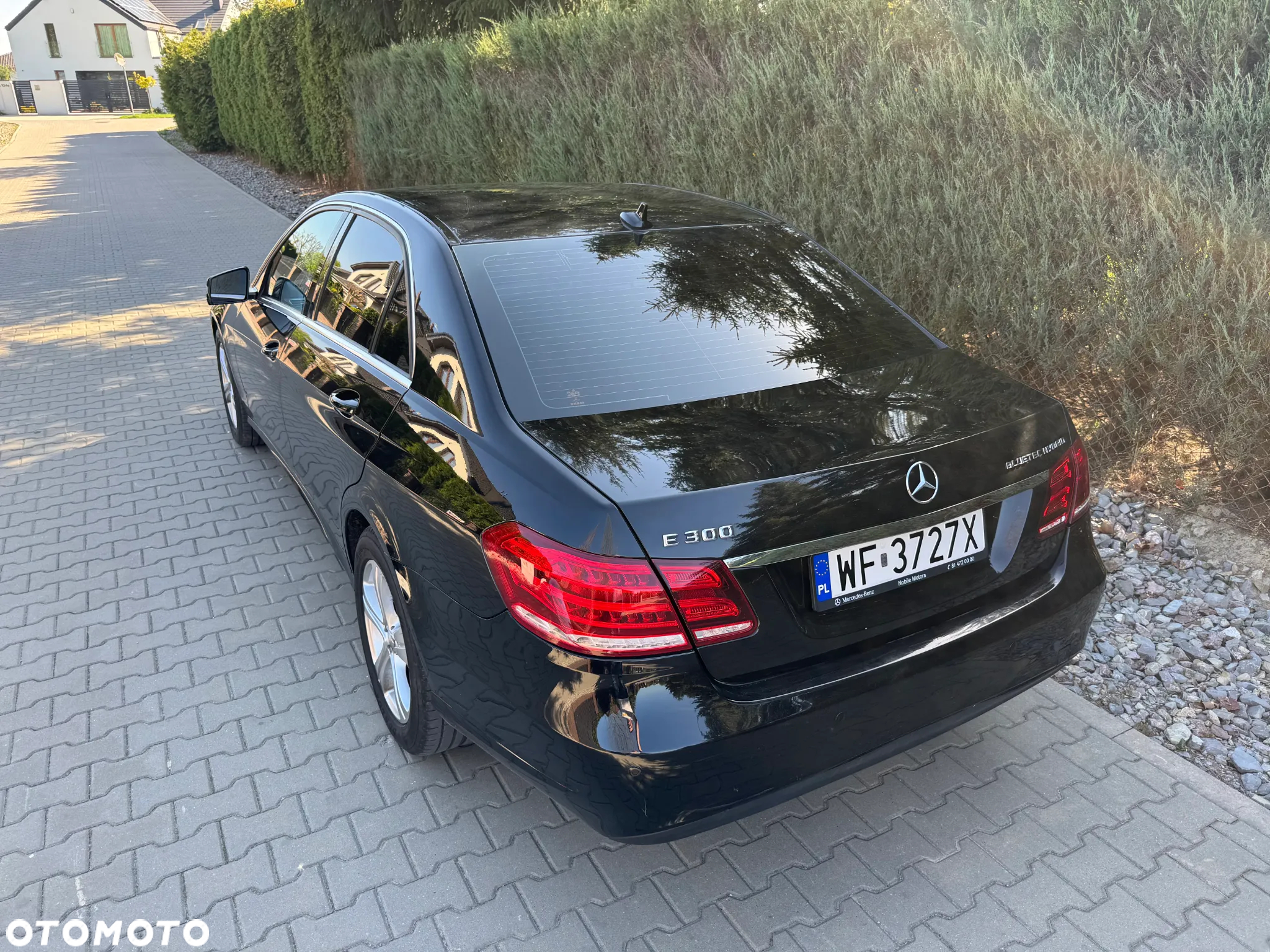 Mercedes-Benz Klasa E 300 BlueTEC HYBRID 7G-TRONIC Elegance - 13