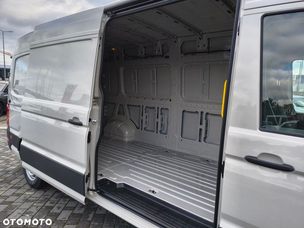 Volkswagen Crafter 35 2.0 TDI L4H3 4490 177 KM - 8