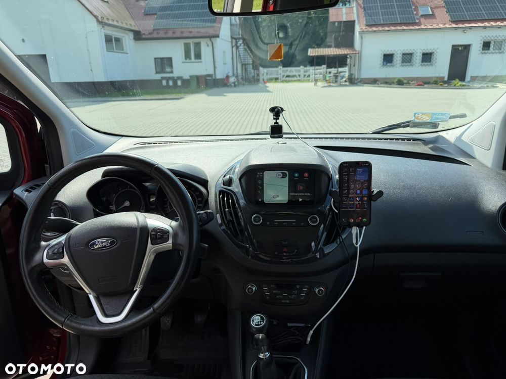 Ford Tourneo Courier 1.0 EcoBoost Titanium - 4