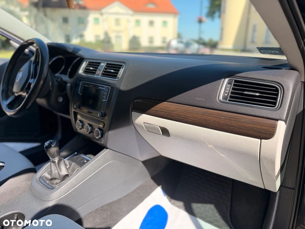 Volkswagen Jetta 1.4 TSI BMT Comfortline - 21