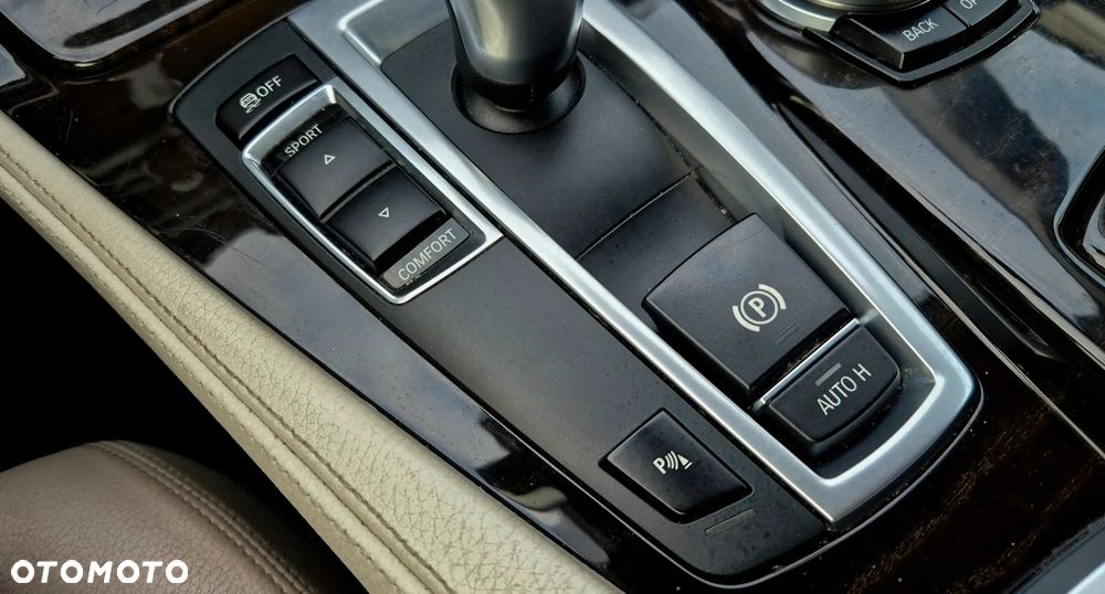 BMW Seria 5 520d Luxury Line - 31