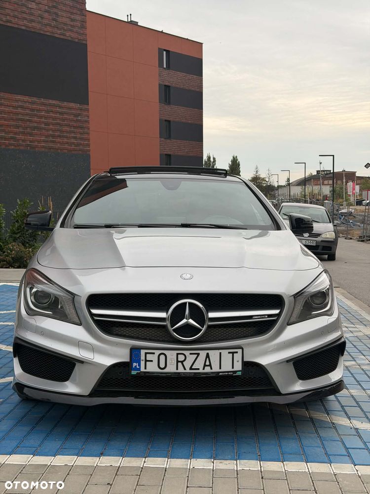 Mercedes-Benz CLA 45 AMG 4-Matic - 5