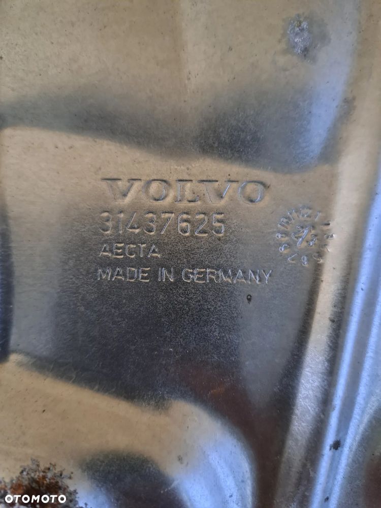 VOLVO  OSŁONA TERMICZNA 31437625 - 3