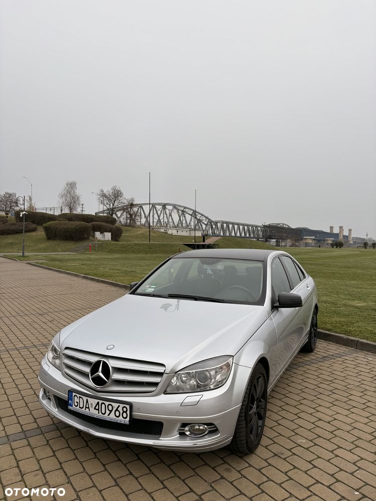 Mercedes-Benz Klasa C 180 K BlueEff Classic - 3