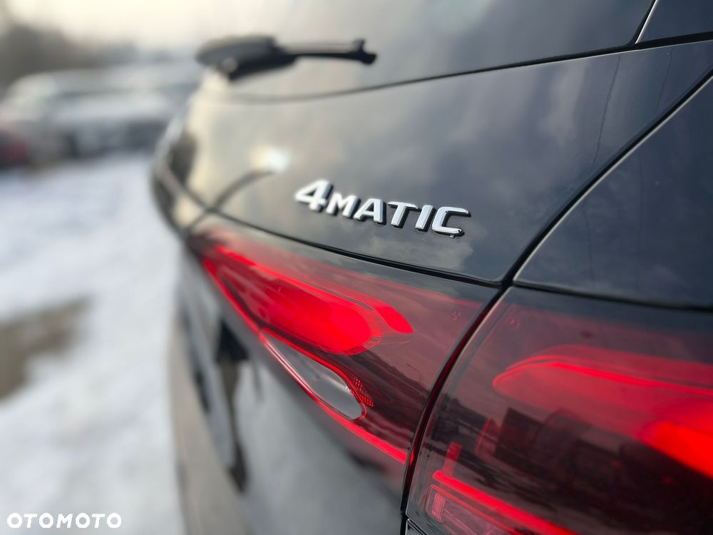 Mercedes-Benz GLC 300 e PHEV 4-Matic AMG Line - 35