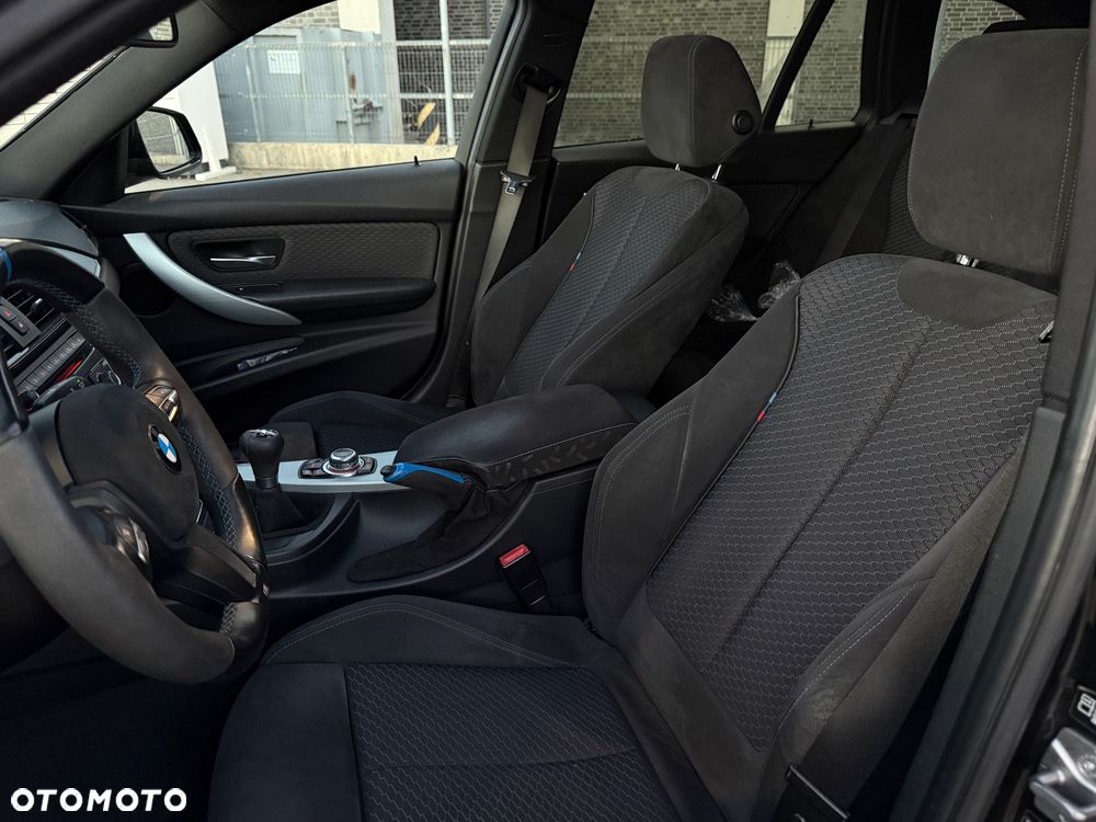 BMW Seria 3 318d M Sport EU6 - 18