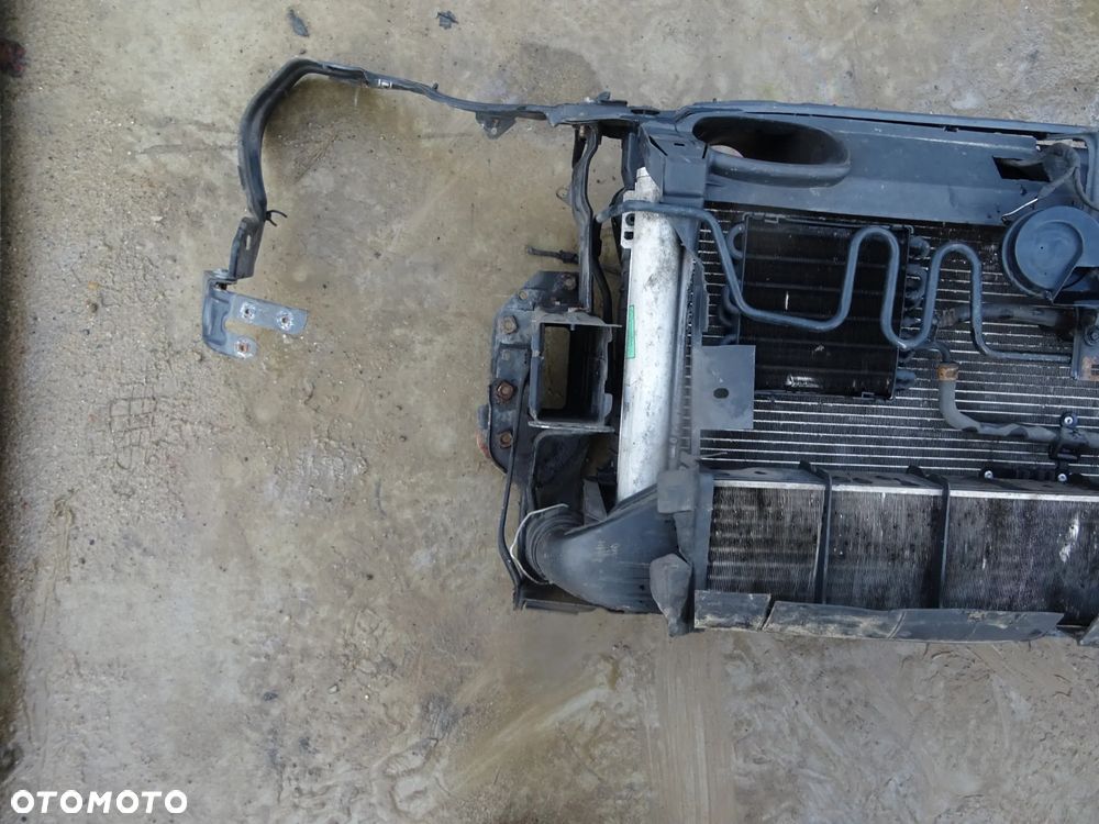 Pas Przedni Citroen Berlingo II 1.6 HDi 2011 - 2
