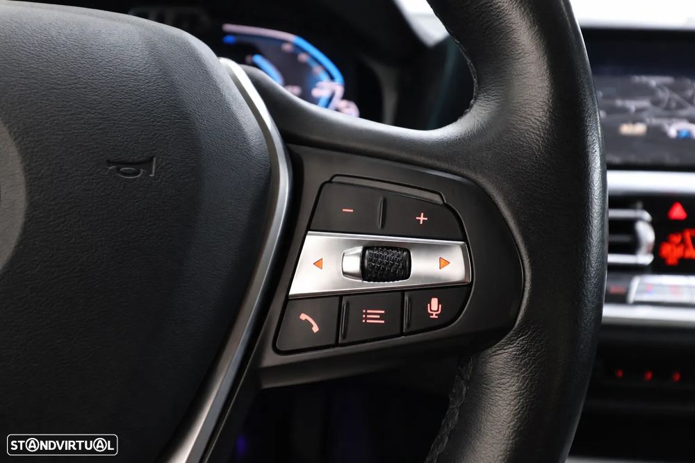 BMW 330 e Auto - 25