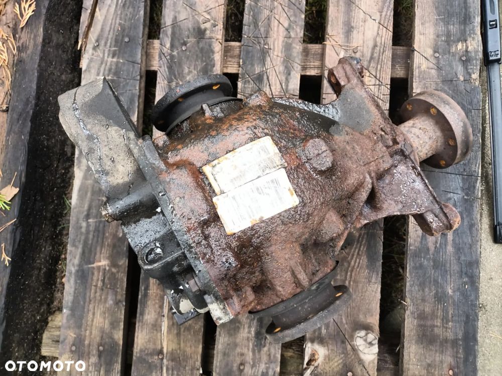 Dyfer dyferencjał most BMW E61 525i M54 192km Automat 3.73 7542502
