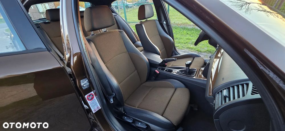 BMW Seria 1 - 25