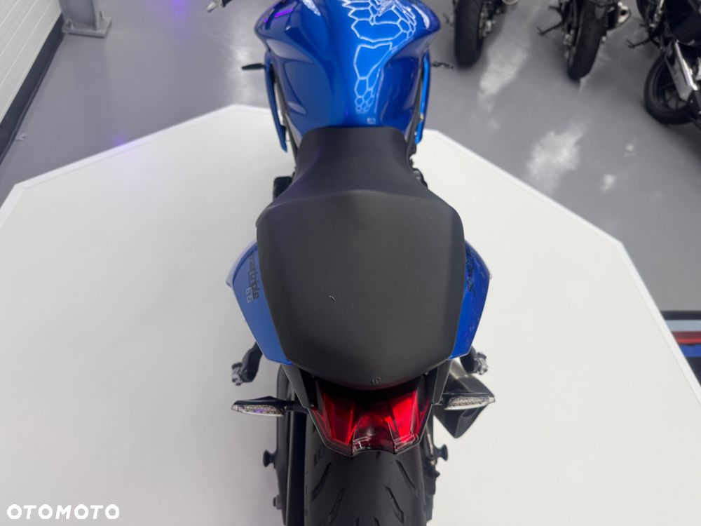 Triumph Street Triple - 34