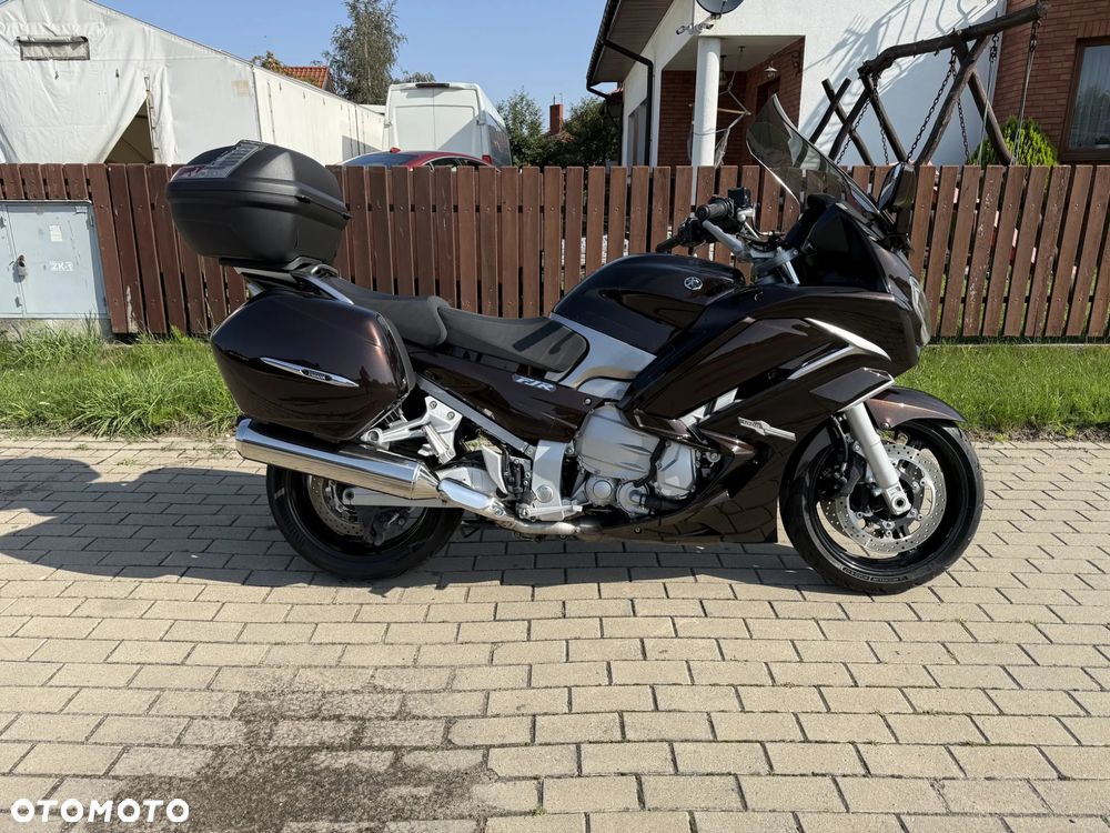 Yamaha FJR - 6