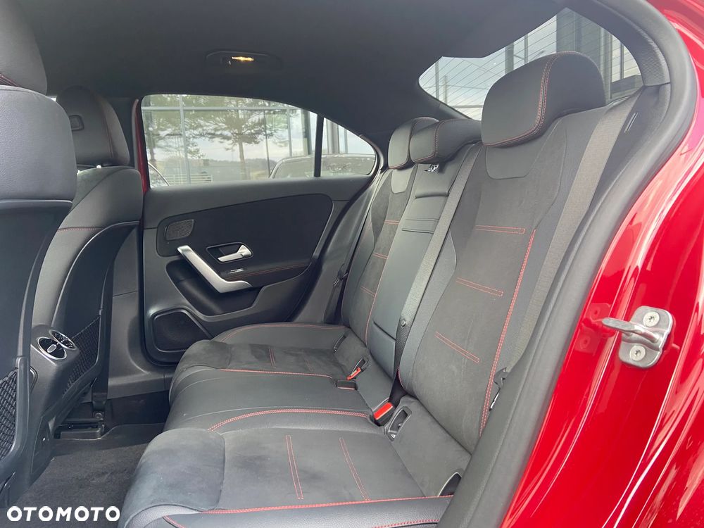 Mercedes-Benz Klasa A 200 AMG Line 7G-DCT - 9