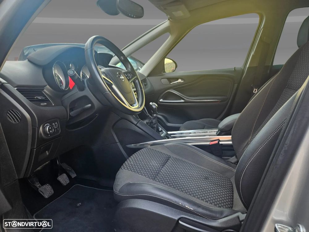 Opel Zafira 1.6 CDTi Cosmo - 32