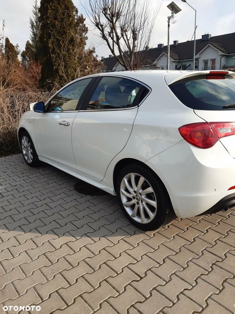 Alfa Romeo Giulietta 2.0 JTDM 16V Collezione - 3