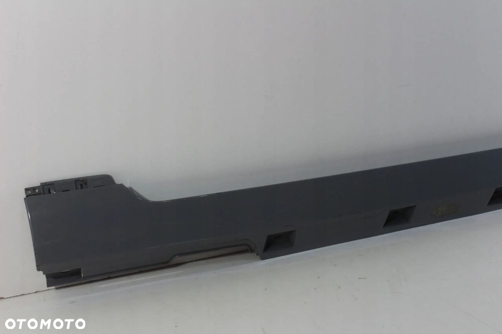 LISTWA PROGOWA PRAWA VW PASSAT B8 CAŁA OE 3G0853858F - 3