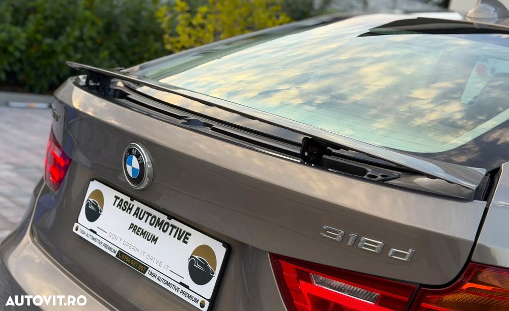 BMW Seria 3 318d Aut. Luxury Line - 15