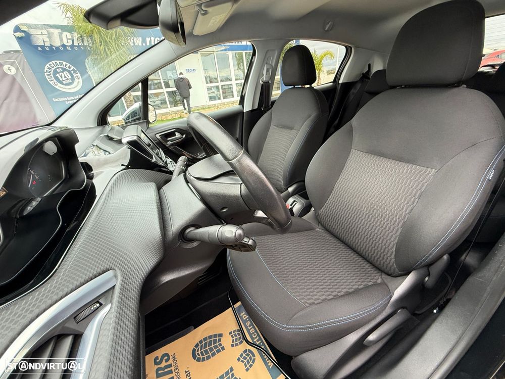 Peugeot 208 1.2 PureTech Style - 14