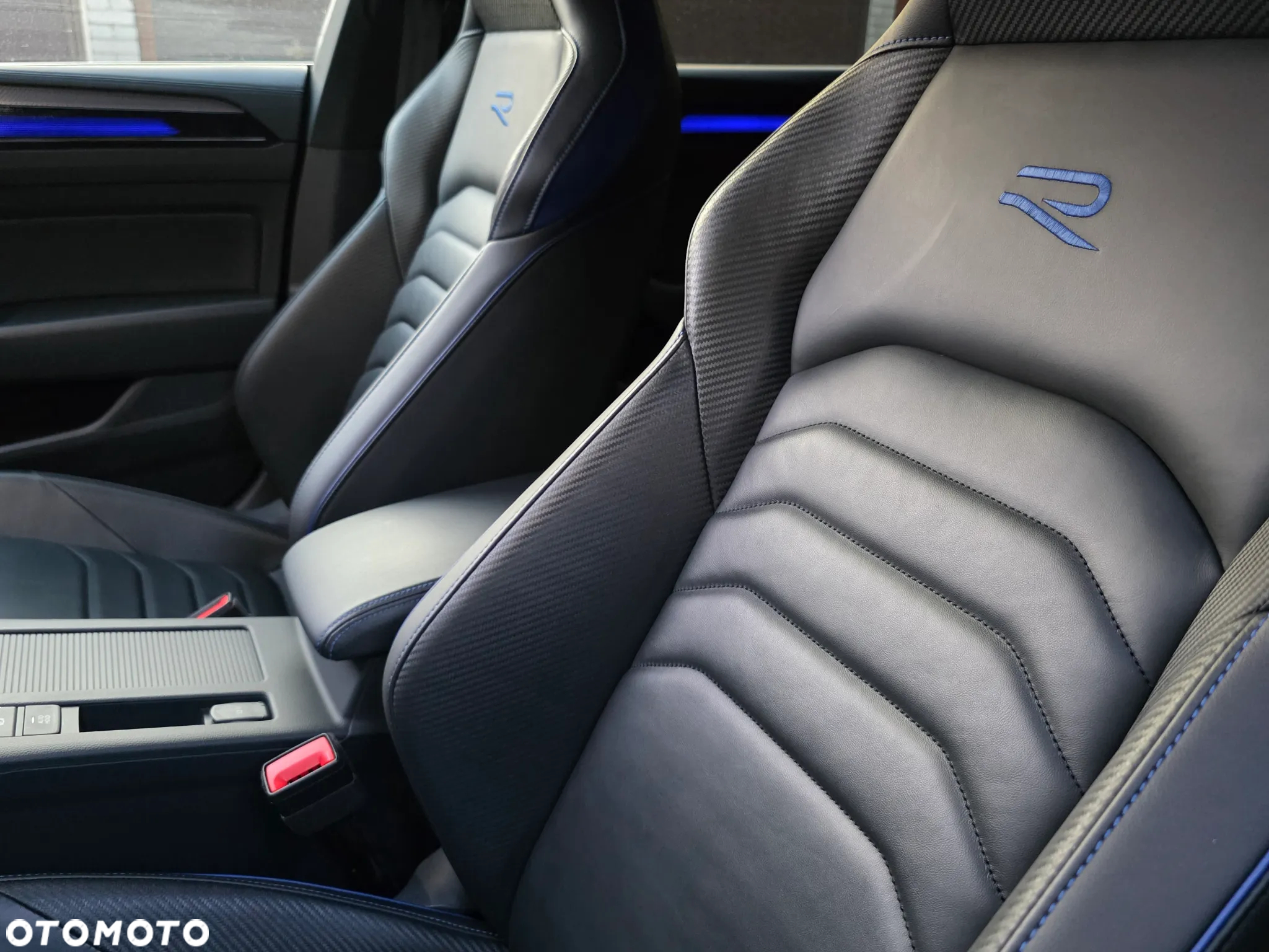 Volkswagen Arteon 2.0 TSI 4Motion R DSG - 17