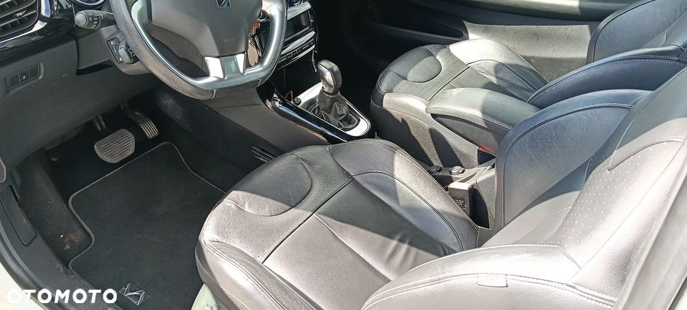 Citroën DS3 PureTech 110 Start & Stop EAT6 SportChic - 14