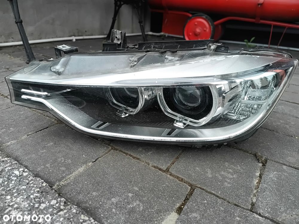 BMW F30 LAMPA LEWA PRZEDNIA KOMPLETNA 7213100000