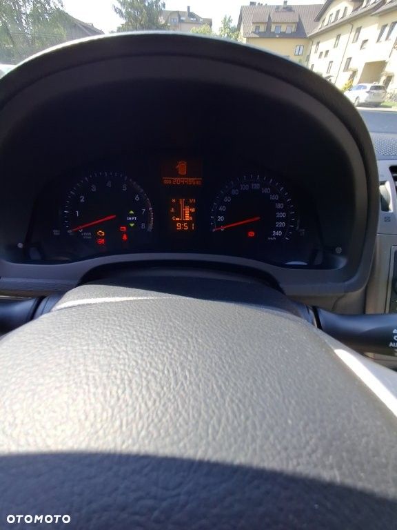 Toyota Avensis 1.8 Premium - 13