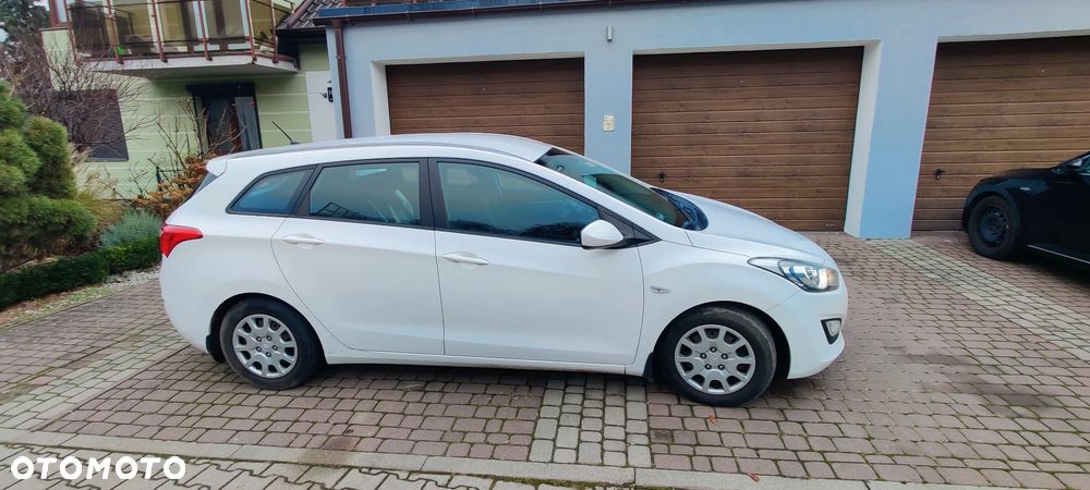 Hyundai i30 1.6 CRDi Classic + - 5