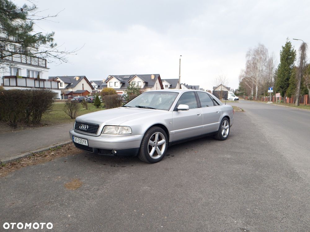 Audi A8 - 1