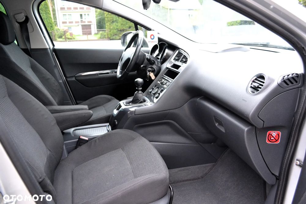 Peugeot 5008 2.0 HDi Active 7os - 9