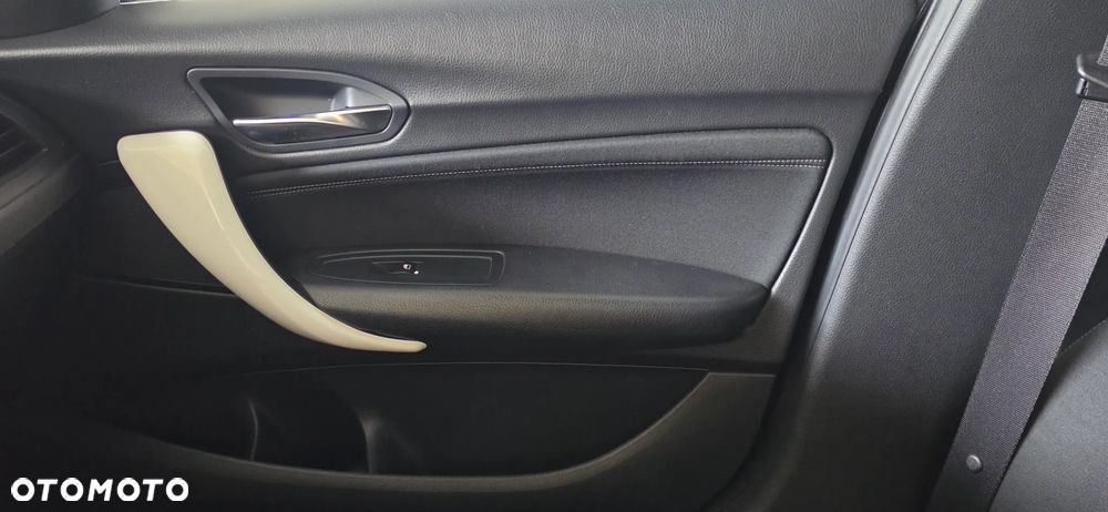 BMW Seria 1 116d - 24