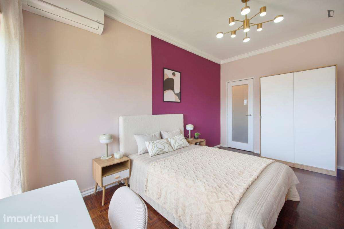 Quarto - localizado em Alameda Lisbon - Grande imagem: 5/24
