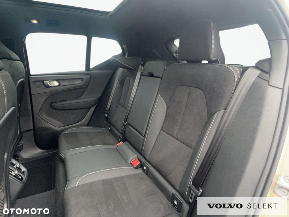 Volvo XC 40 - 25