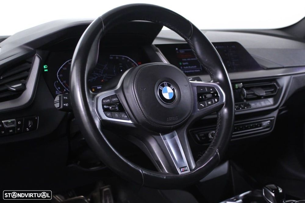 BMW 116 d Pack Desportivo M Auto - 22