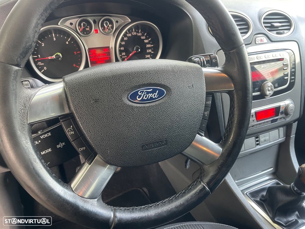 Ford Focus SW 1.6 TDCi Titanium - 15