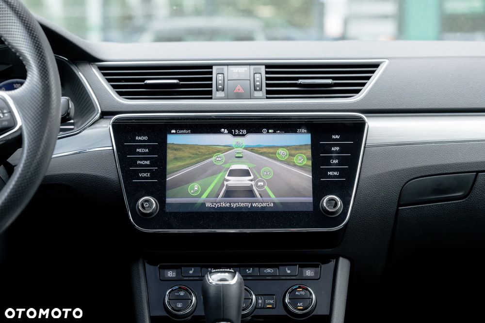 Skoda Superb 2.0 TSI 4x4 Scout DSG - 32